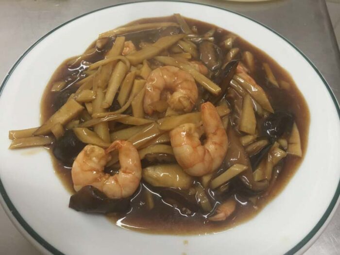 Gambas salteadas con bambú y setas chinas - Comida china en Albacete
