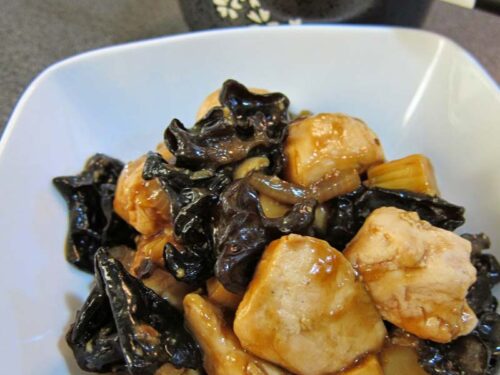 Pollo con bambú y setas chinas - Restaurante chino en Albacete
